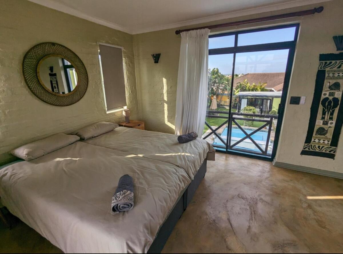Villa Mayana - & Remote Work With Pool Cape Town