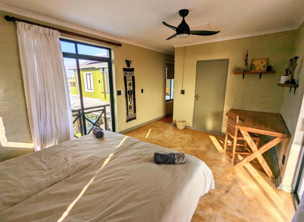 Villa Mayana - & Remote Work With Pool
